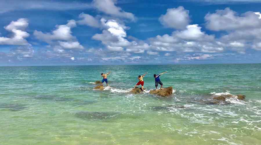 /uploads/images/dao-minh-chau-quang-ninh-dep.jpg